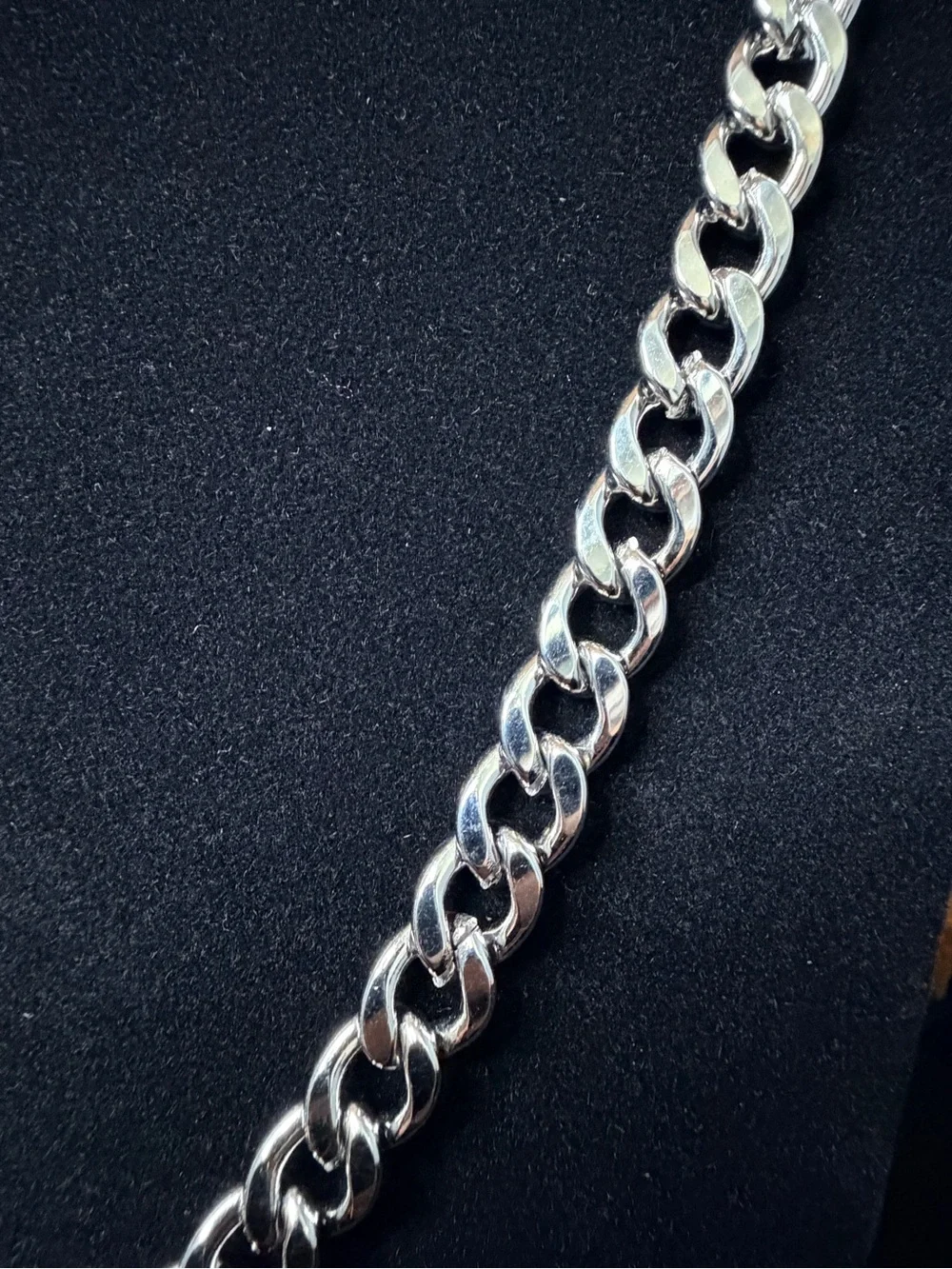 Bold Cuban necklace 22in 8mm. Premium WG plating.